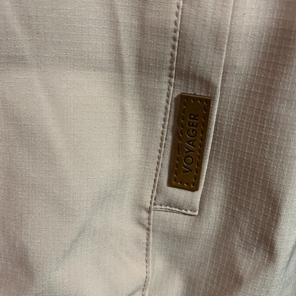 Voyager Windbreaker - Picture 3 of 3